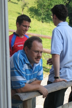 n_image004.jpg